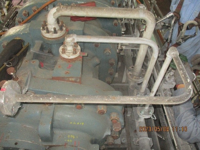 壓縮機週邊管路拆除型號：KOBELCO KS50LTX