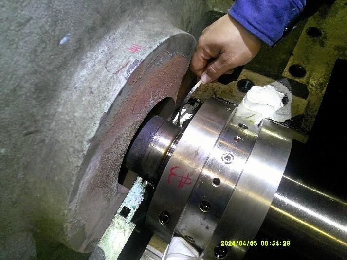 空壓機各段油封拆清間隙量測